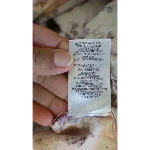 Como Blu V-Neck Short Sleeve Floral Blouse Top, Size L - Picture 13 of 13